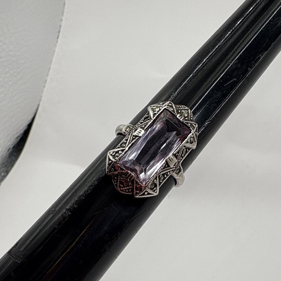 Elegant Silver and Purple square cut Ring size 7 - Picture 1 of 4